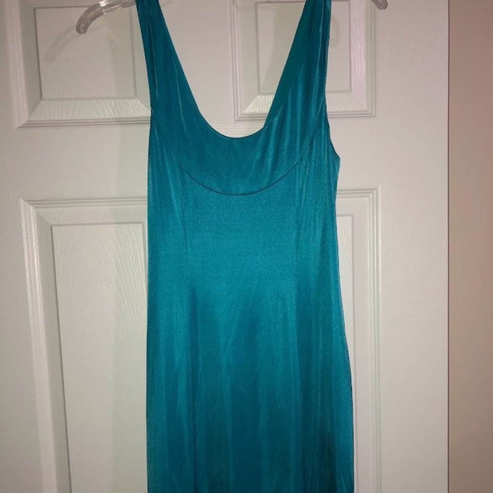 BCBG MaxAzria - Picture 6 of 7